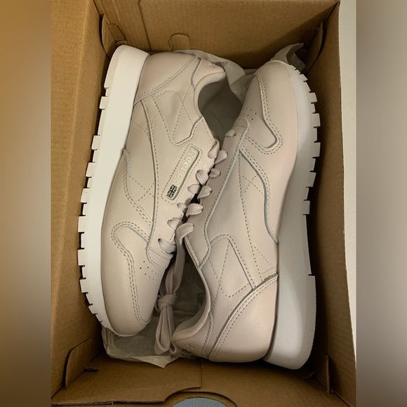 Reebok Leather Sneakers/Trainers (6) - Picture 3 of 5